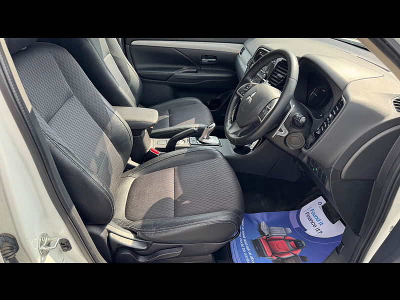 Mitsubishi Outlander 2.0h 12kWh GX3h CVT 4WD Euro 5 (s/s) 5dr 5dr Automatic 2025