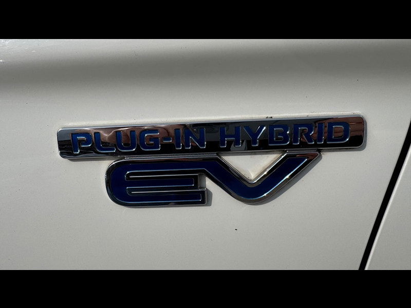 Mitsubishi Outlander 2.0h 12kWh GX3h CVT 4WD Euro 5 (s/s) 5dr 5dr Automatic 2025