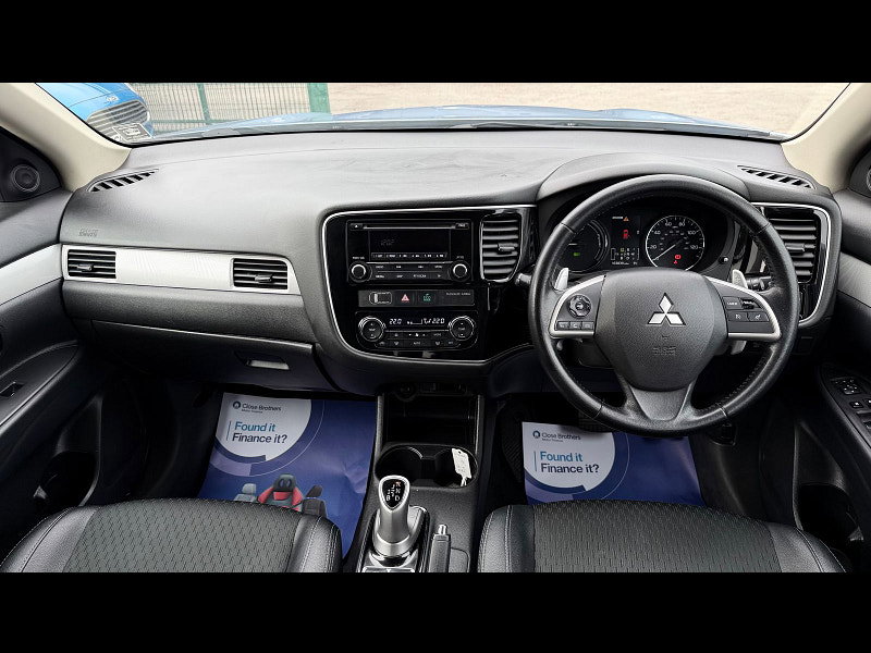 Mitsubishi Outlander 2.0h 12kWh GX3h SUV 5dr Petrol Plug-in Hybrid CVT 4WD Euro 5 (s/s) (200 ps) 5dr Automatic 2026