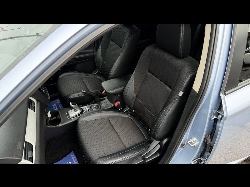 Mitsubishi Outlander 2.0h 12kWh GX3h SUV 5dr Petrol Plug-in Hybrid CVT 4WD Euro 5 (s/s) (200 ps) 5dr Automatic 2026