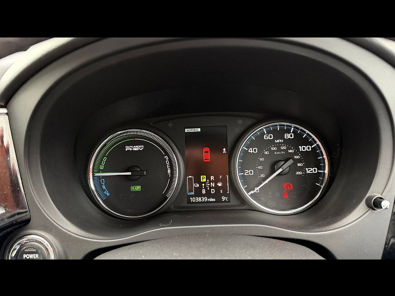 Mitsubishi Outlander 2.0h 12kWh GX3h SUV 5dr Petrol Plug-in Hybrid CVT 4WD Euro 5 (s/s) (200 ps) 5dr Automatic 2026