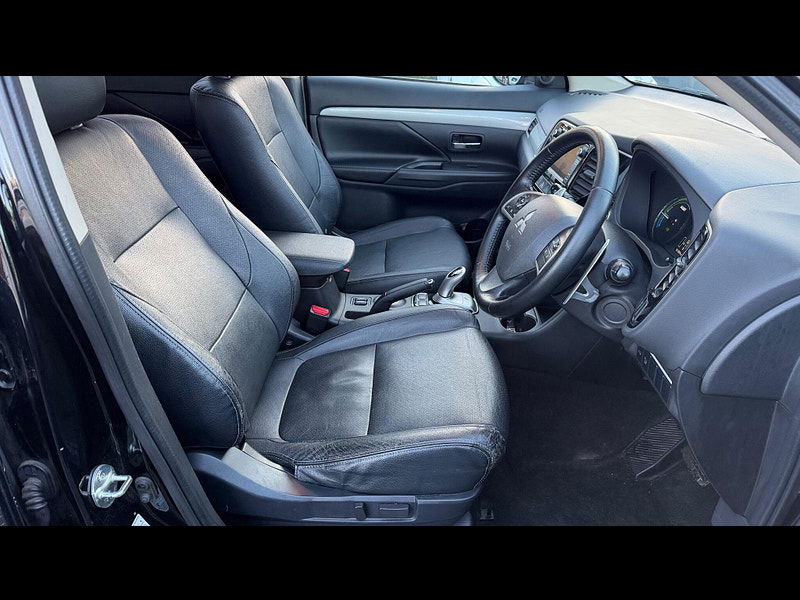 Mitsubishi Outlander 2.0h 12kWh GX4h CVT 4WD Euro 5 (s/s) 5dr 5dr Automatic 2025