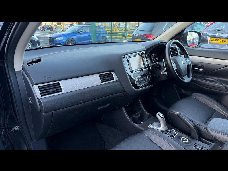 Mitsubishi Outlander 2.0h 12kWh GX4h CVT 4WD Euro 5 (s/s) 5dr 5dr Automatic 2025