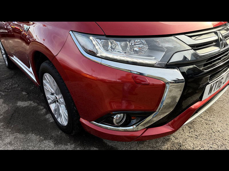 Mitsubishi Outlander 2.0h 12kWh GX4h SUV 5dr Petrol Plug-in Hybrid CVT 4WD Euro 6 (s/s) (200 ps) 5dr Automatic 2026