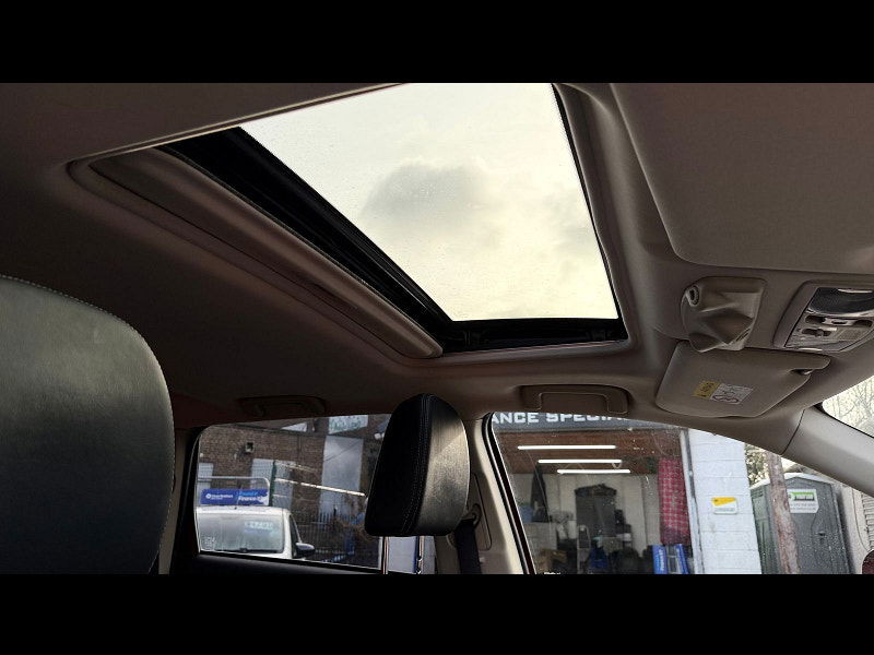 Mitsubishi Outlander 2.0h 12kWh GX4h SUV 5dr Petrol Plug-in Hybrid CVT 4WD Euro 6 (s/s) (200 ps) 5dr Automatic 2026