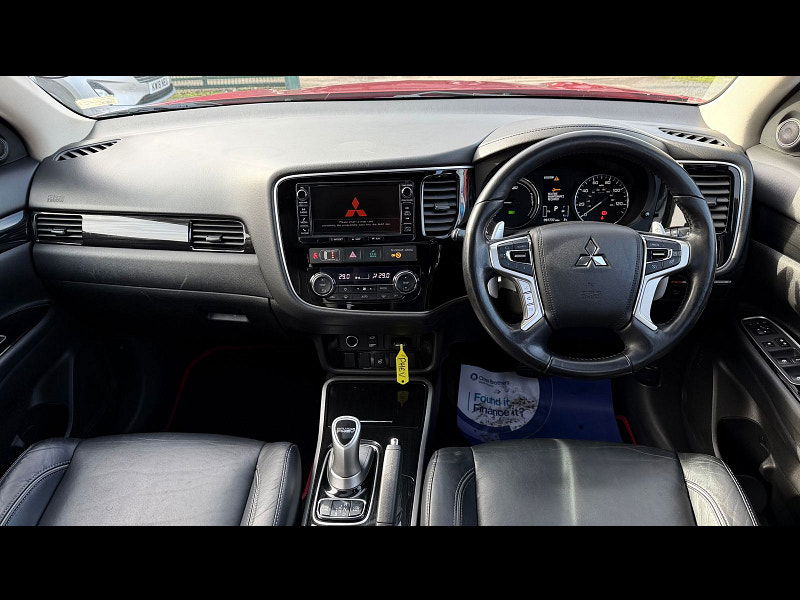 Mitsubishi Outlander 2.0h 12kWh GX4h SUV 5dr Petrol Plug-in Hybrid CVT 4WD Euro 6 (s/s) (200 ps) 5dr Automatic 2026