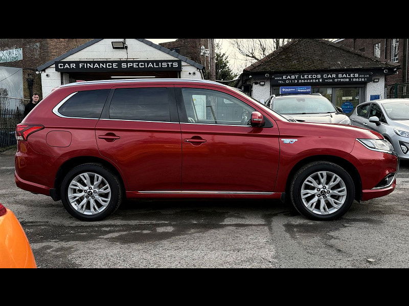 Mitsubishi Outlander 2.0h 12kWh GX4h SUV 5dr Petrol Plug-in Hybrid CVT 4WD Euro 6 (s/s) (200 ps) 5dr Automatic 2026