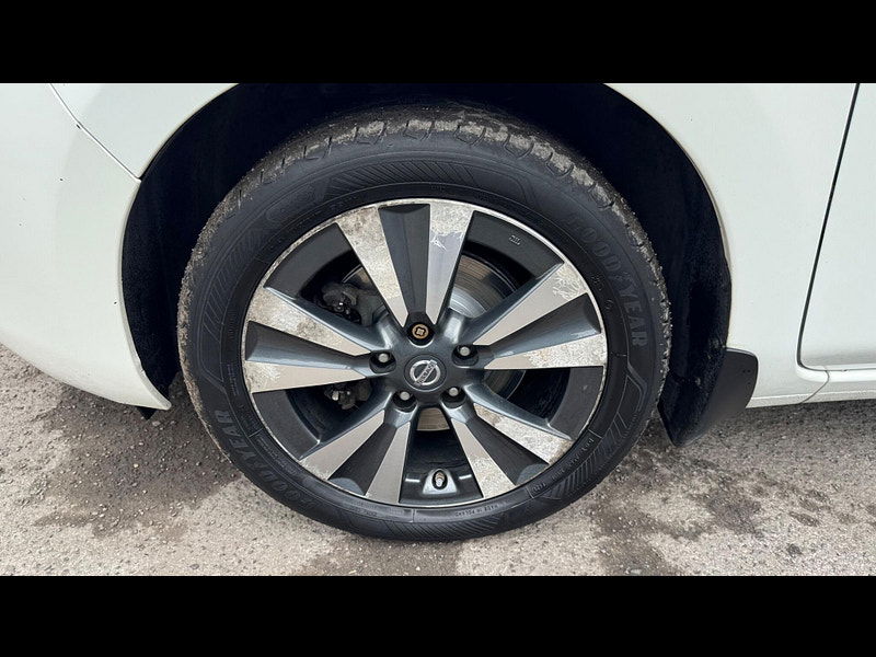 Nissan Leaf 24kWh Tekna Auto 5dr 5dr Automatic 2025