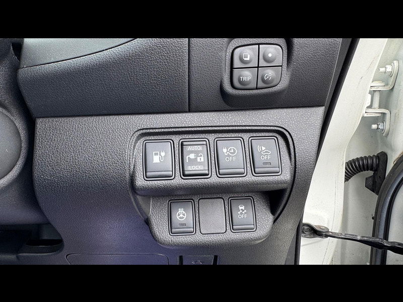Nissan Leaf 24kWh Tekna Auto 5dr 5dr Automatic 2025
