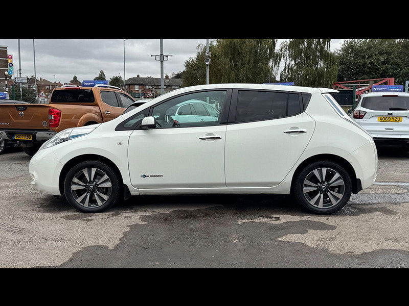 Nissan Leaf 24kWh Tekna Auto 5dr 5dr Automatic 2025