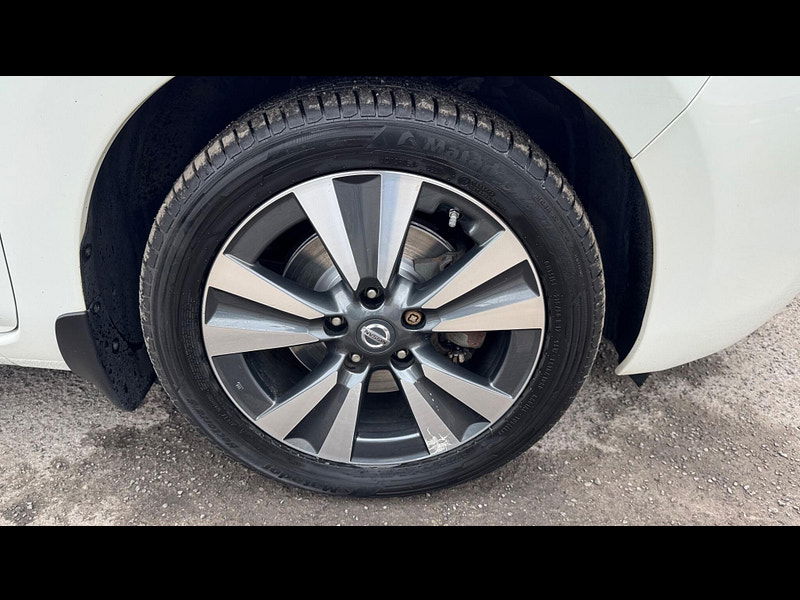 Nissan Leaf 24kWh Tekna Auto 5dr 5dr Automatic 2025