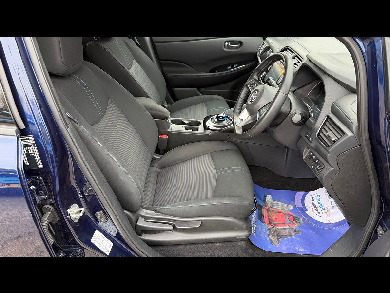 Nissan Leaf 39kWh N-Connecta Hatchback 5dr Electric Auto (150 ps) 5dr Automatic 2026