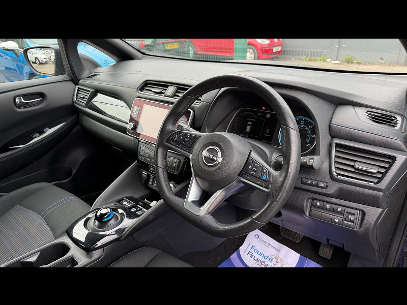 Nissan Leaf 39kWh N-Connecta Hatchback 5dr Electric Auto (150 ps) 5dr Automatic 2026