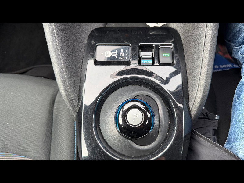 Nissan Leaf 39kWh N-Connecta Hatchback 5dr Electric Auto (150 ps) 5dr Automatic 2026