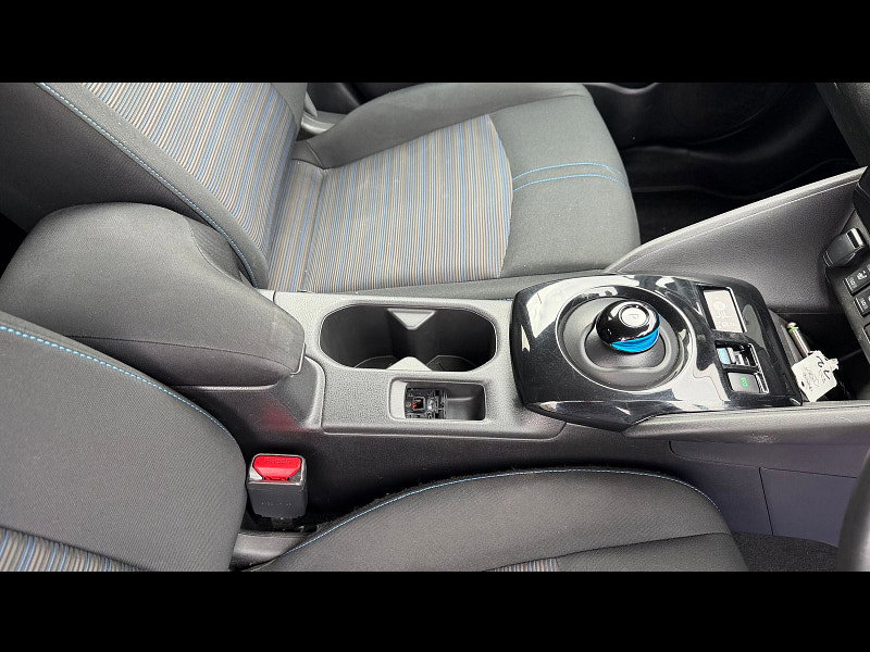 Nissan Leaf 39kWh N-Connecta Hatchback 5dr Electric Auto (150 ps) 5dr Automatic 2026