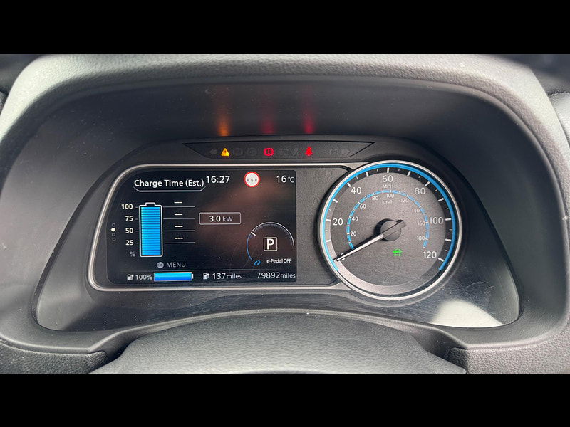 Nissan Leaf 40kWh Acenta Auto 5dr 5dr Automatic 2025