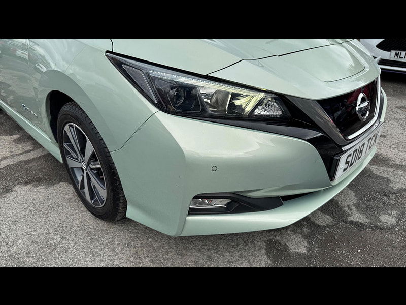 Nissan Leaf 40kWh Acenta Auto 5dr 5dr Automatic 2025