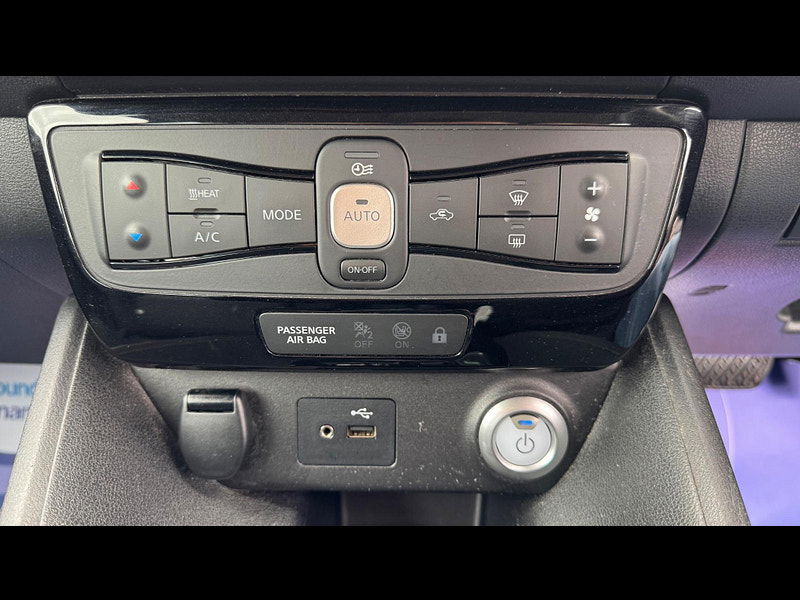 Nissan Leaf 40kWh Acenta Auto 5dr 5dr Automatic 2025
