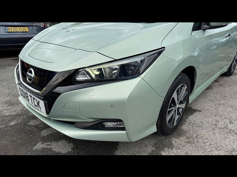 Nissan Leaf 40kWh Acenta Auto 5dr 5dr Automatic 2025