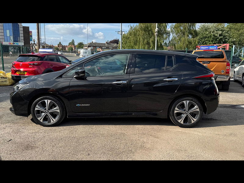 Nissan Leaf 40kWh N-Connecta Auto 5dr 5dr Automatic 2025