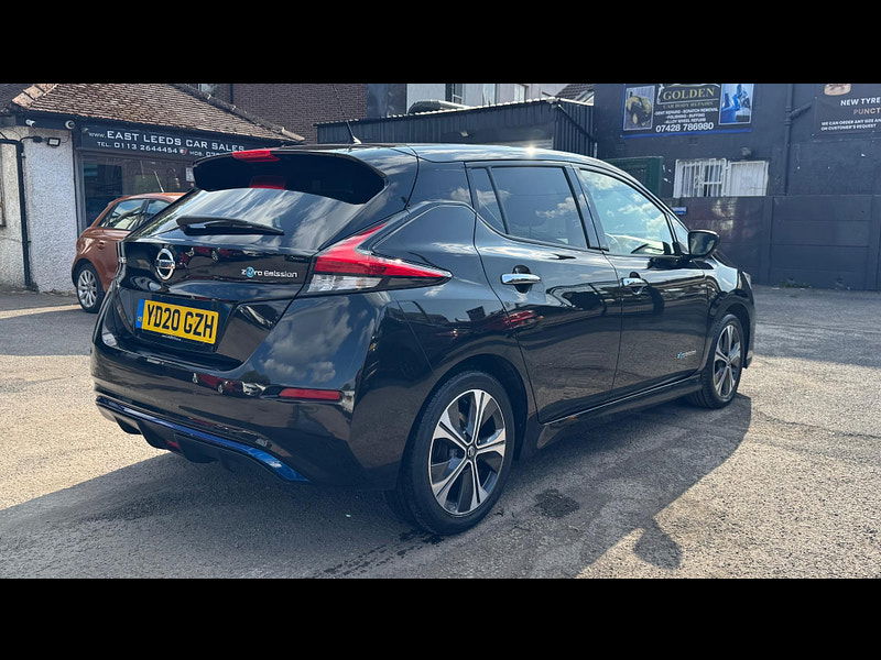 Nissan Leaf 40kWh N-Connecta Auto 5dr 5dr Automatic 2025