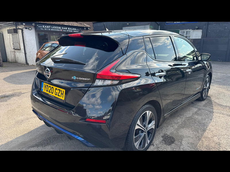 Nissan Leaf 40kWh N-Connecta Auto 5dr 5dr Automatic 2025