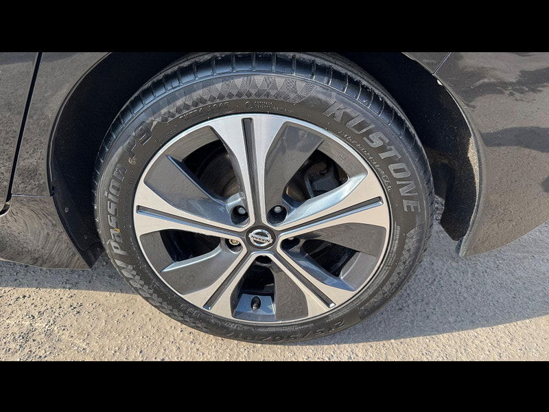 Nissan Leaf 40kWh N-Connecta Auto 5dr 5dr Automatic 2025