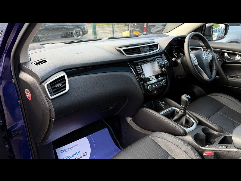 Nissan Qashqai 1.6 DIG-T Tekna SUV 5dr Petrol Manual 2WD Euro 6 (s/s) (163 ps) 5dr Manual 2026