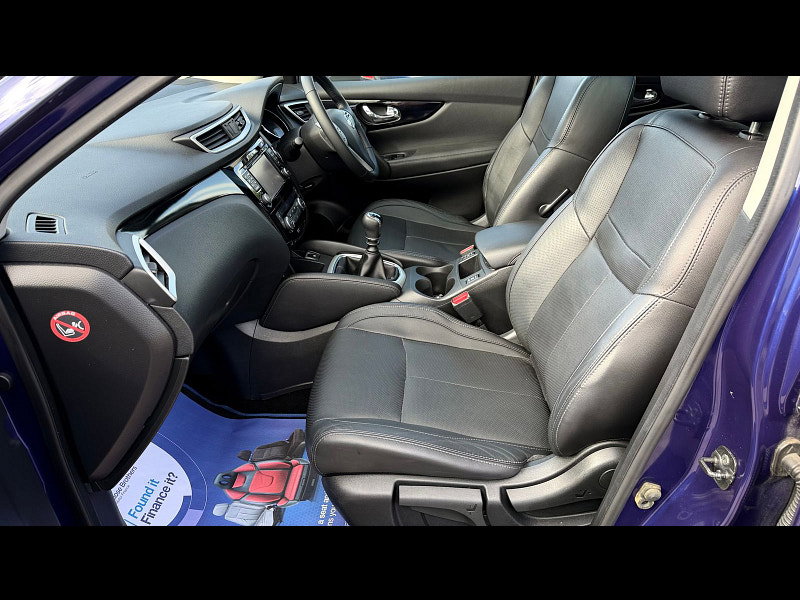 Nissan Qashqai 1.6 DIG-T Tekna SUV 5dr Petrol Manual 2WD Euro 6 (s/s) (163 ps) 5dr Manual 2026