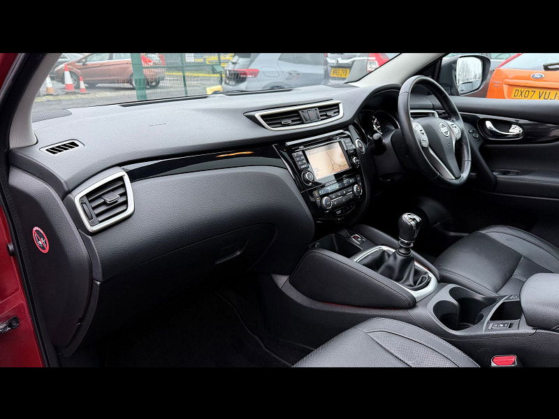 Nissan Qashqai 1.6 DIG-T Tekna SUV 5dr Petrol Manual 2WD Euro 6 (s/s) (163 ps) 5dr Manual 2026