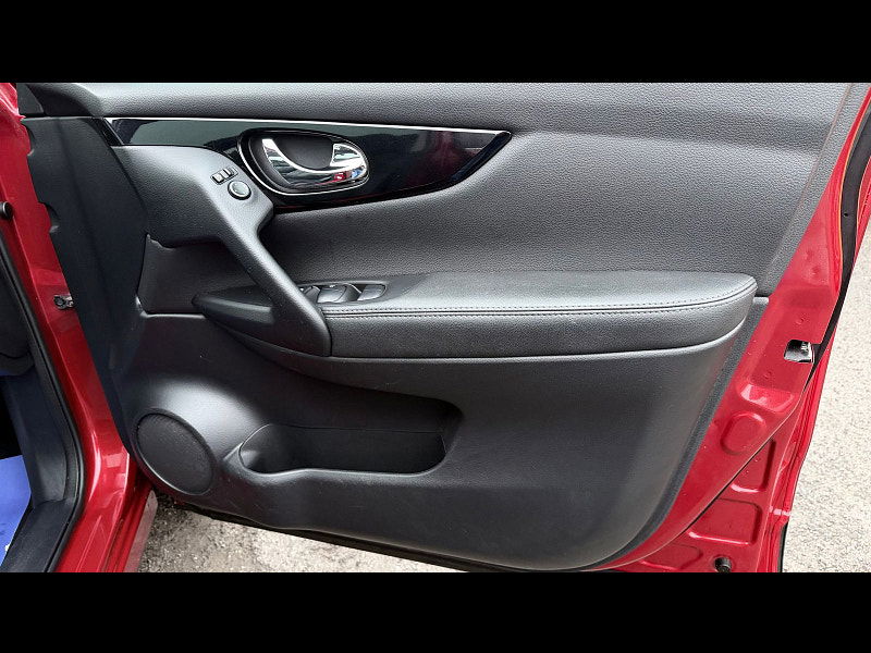 Nissan Qashqai 1.6 DIG-T Tekna SUV 5dr Petrol Manual 2WD Euro 6 (s/s) (163 ps) 5dr Manual 2026