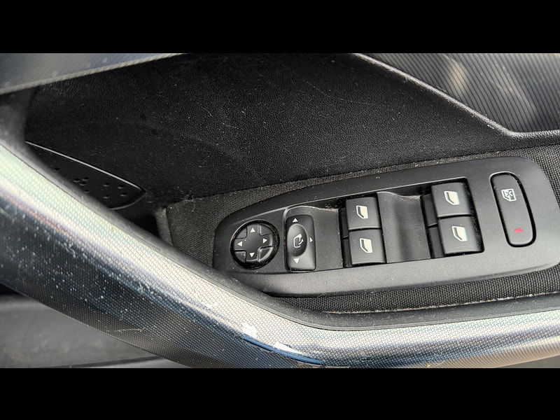 Peugeot 2008 1.2 PureTech Allure Premium Euro 6 (s/s) 5dr 5dr Manual 2025