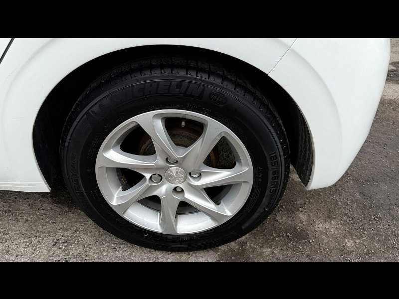 Peugeot 208 1.2 VTi PureTech Active Hatchback 5dr Petrol Manual Euro 6 (82 ps) 5dr Manual 2026