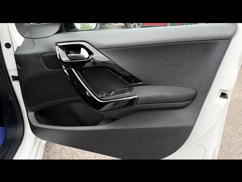 Peugeot 208 1.2 VTi PureTech Active Hatchback 5dr Petrol Manual Euro 6 (82 ps) 5dr Manual 2026