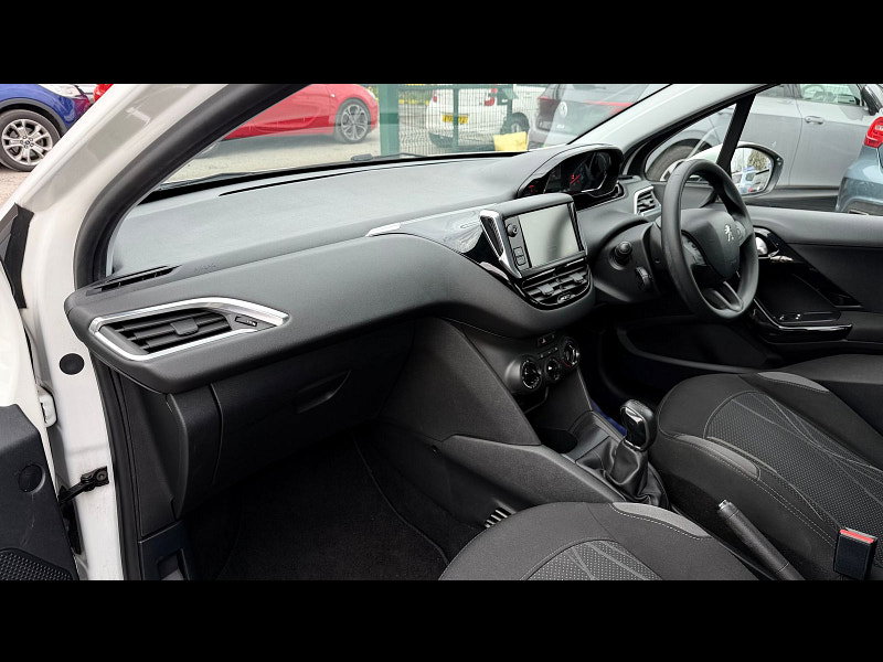 Peugeot 208 1.2 VTi PureTech Active Hatchback 5dr Petrol Manual Euro 6 (82 ps) 5dr Manual 2026