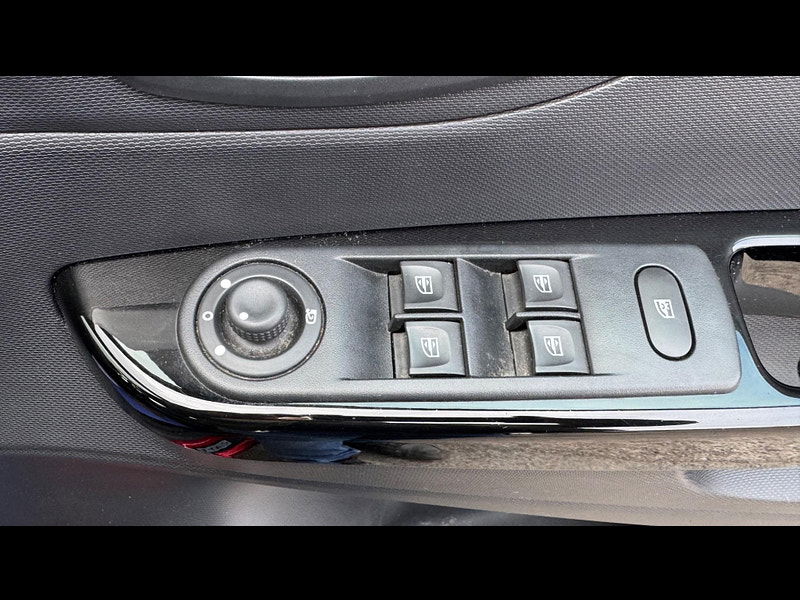 Renault Captur 1.5 dCi ENERGY Signature Nav Euro 6 (s/s) 5dr 5dr Manual 2025