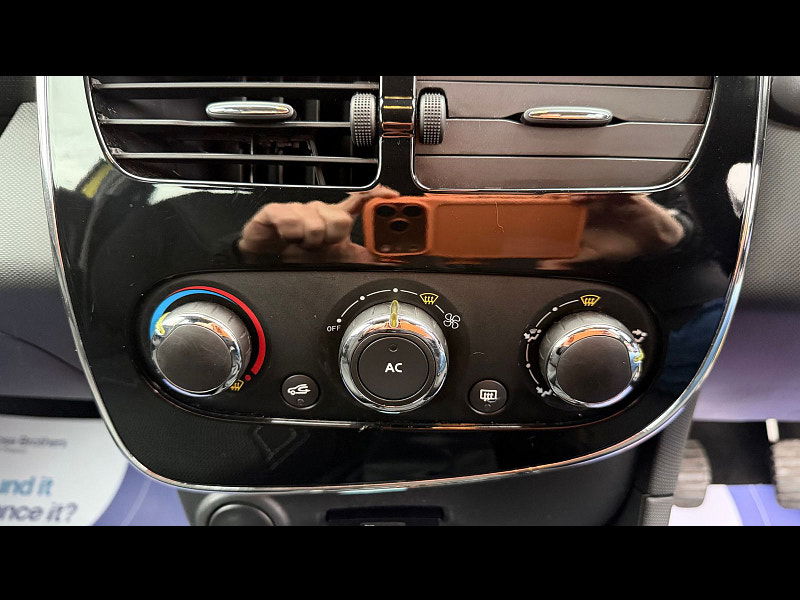 Renault Clio 1.2 16V Dynamique MediaNav Hatchback 5dr Petrol Manual Euro 5 (75 ps) 5dr Manual 2026