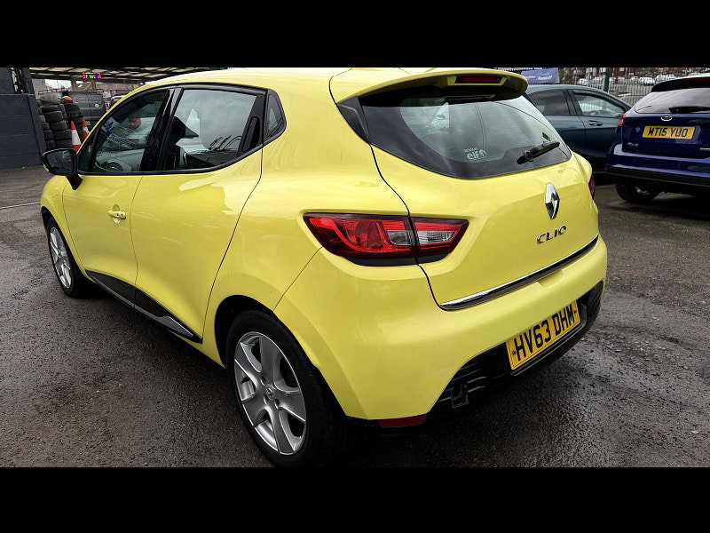 Renault Clio 1.2 16V Dynamique MediaNav Hatchback 5dr Petrol Manual Euro 5 (75 ps) 5dr Manual 2026