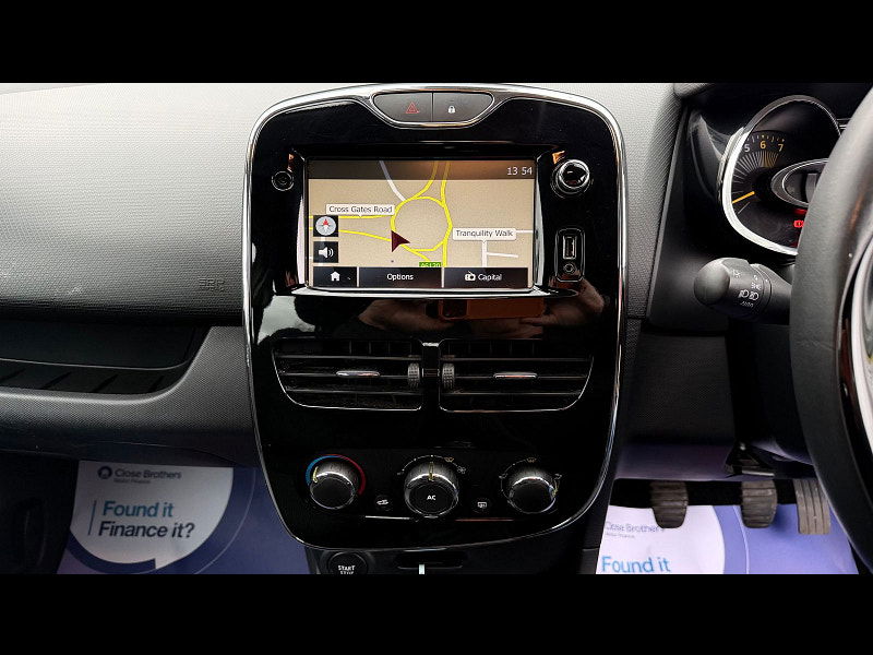 Renault Clio 1.2 16V Dynamique MediaNav Hatchback 5dr Petrol Manual Euro 5 (75 ps) 5dr Manual 2026