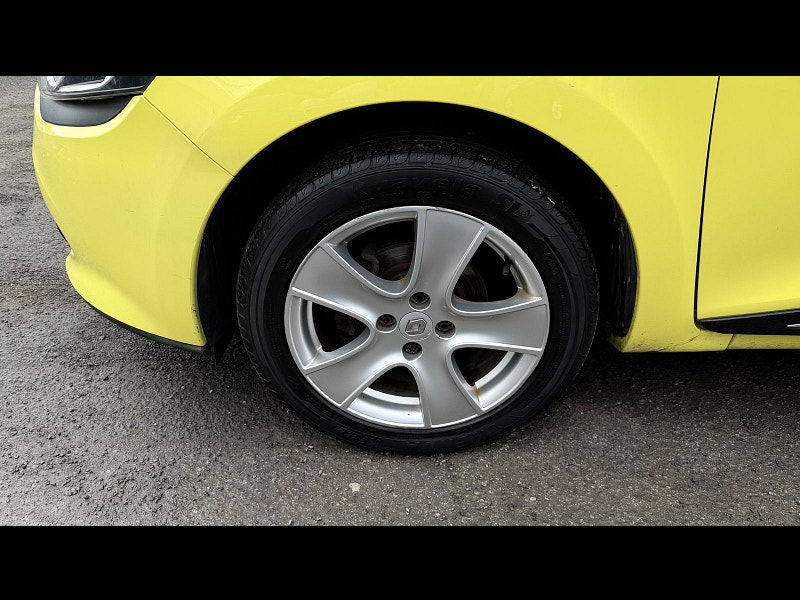 Renault Clio 1.2 16V Dynamique MediaNav Hatchback 5dr Petrol Manual Euro 5 (75 ps) 5dr Manual 2026