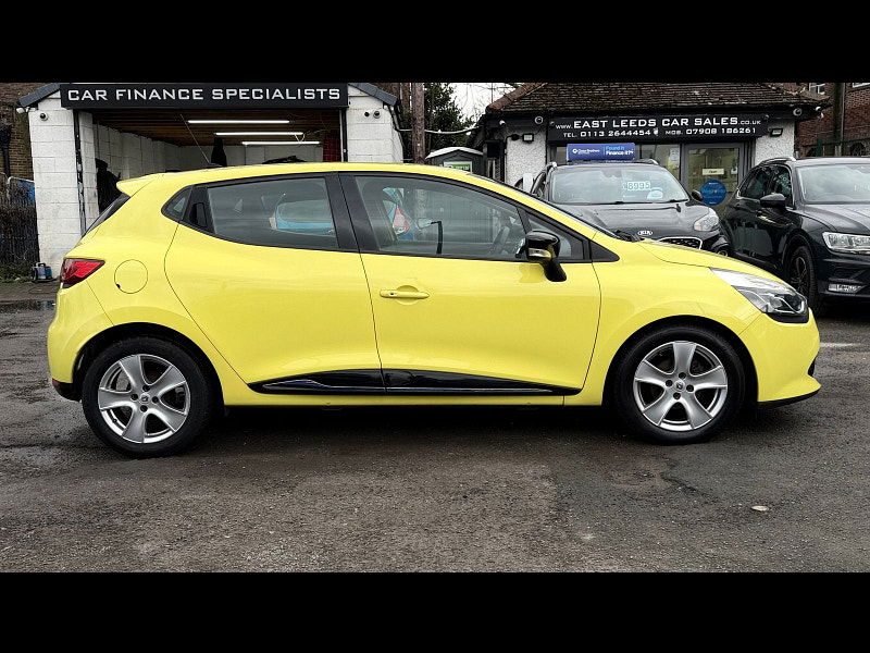 Renault Clio 1.2 16V Dynamique MediaNav Hatchback 5dr Petrol Manual Euro 5 (75 ps) 5dr Manual 2026