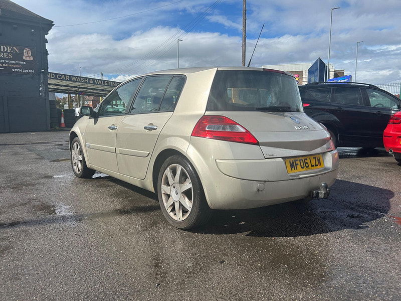 Renault Megane 1.6 VVT Maxim 5dr 5dr Manual 2025