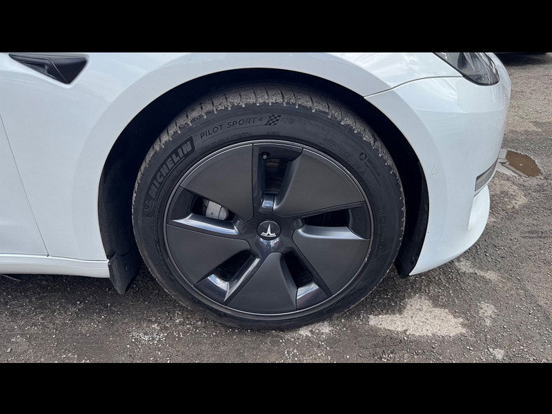Tesla Model 3 (Dual Motor) Long Range Auto 4WDE 4dr 4dr Automatic 2025