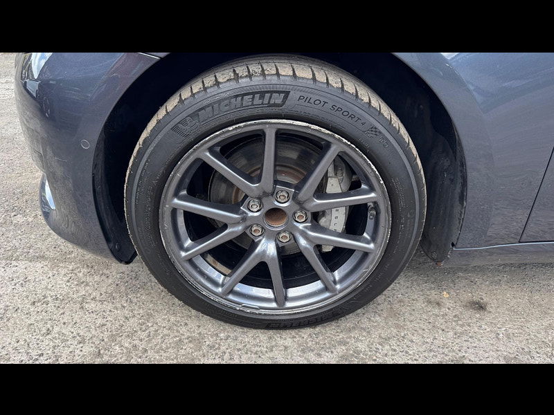 Tesla Model 3 Standard Range Plus Auto RWD 4dr 4dr Automatic 2025