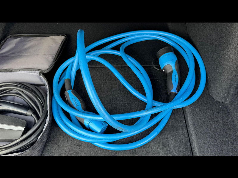 Tesla Model 3 Standard Range Plus Auto RWD 4dr 4dr Automatic 2025