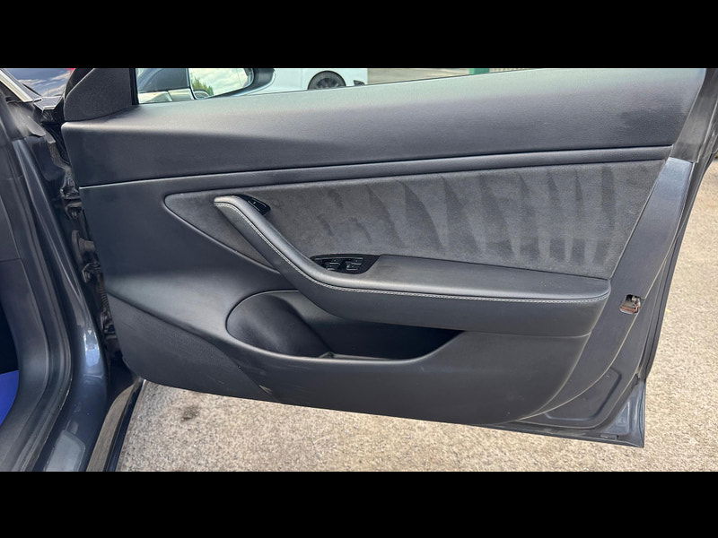 Tesla Model 3 Standard Range Plus Auto RWD 4dr 4dr Automatic 2025