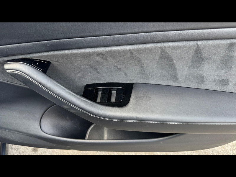 Tesla Model 3 Standard Range Plus Auto RWD 4dr 4dr Automatic 2025