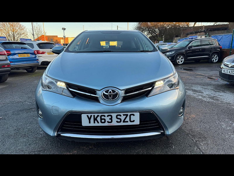 Toyota Auris 1.6 V-Matic Icon Euro 5 5dr 5dr Manual 2025