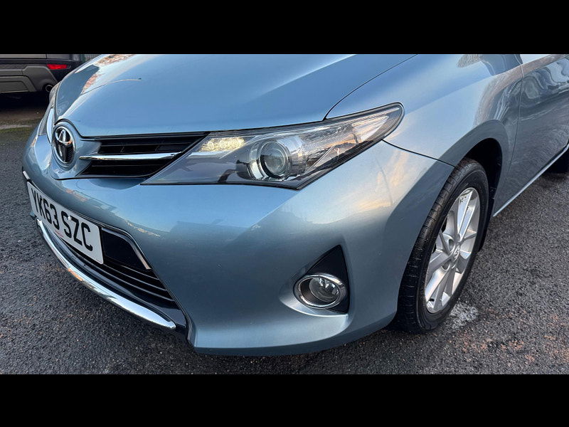 Toyota Auris 1.6 V-Matic Icon Euro 5 5dr 5dr Manual 2025