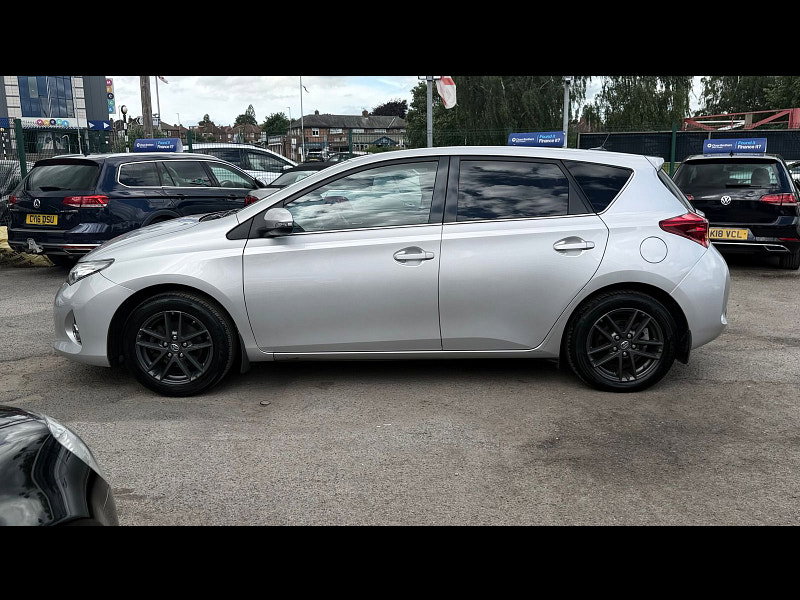 Toyota Auris 1.6 V-Matic Icon Plus Hatchback 5dr Petrol Manual Euro 5 (132 ps) 5dr Manual 2026